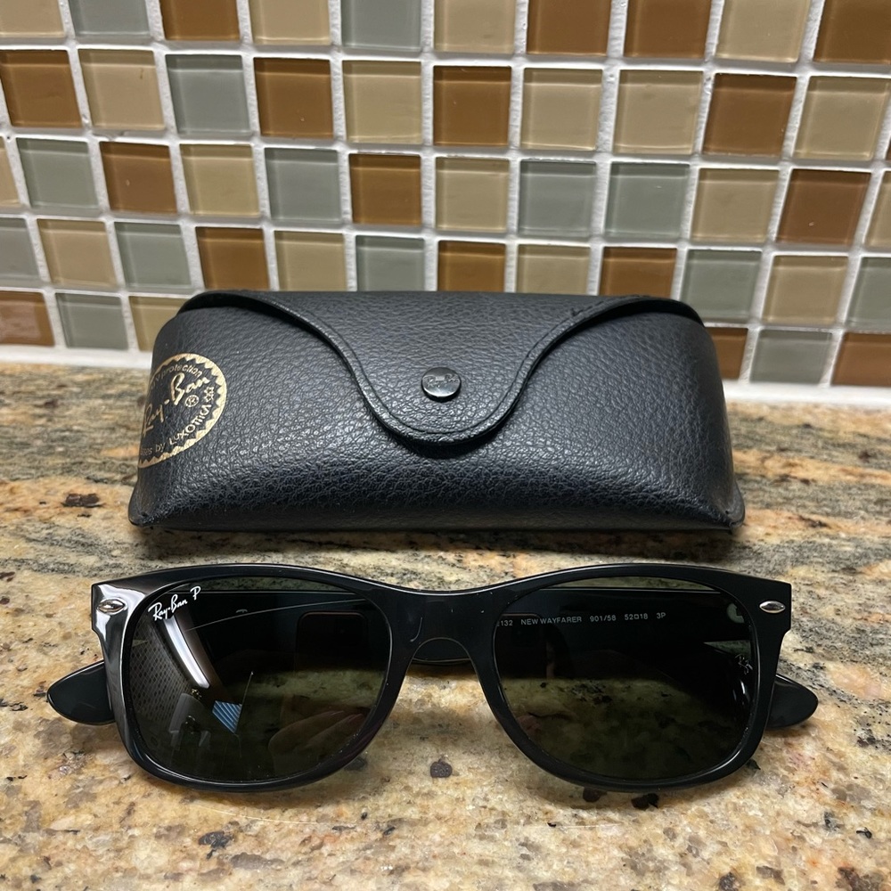 SOLD - Ray Ban Polarized New Wayfarer Unisex
